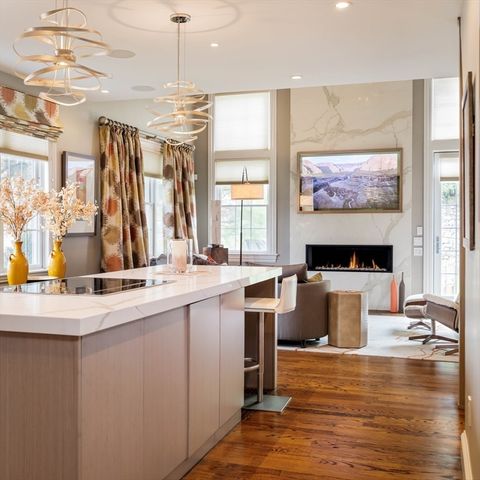 287 Langley Rd 6, Newton, MA 02459