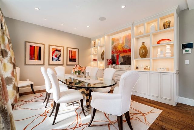 287 Langley Rd 6, Newton, MA 02459