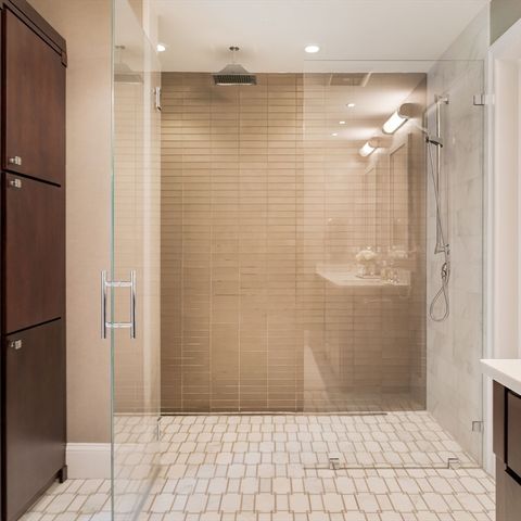 287 Langley Rd 6, Newton, MA 02459