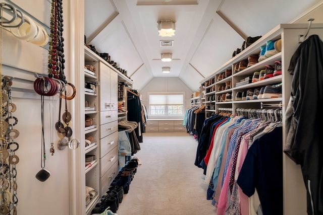 287 Langley Rd 6, Newton, MA 02459