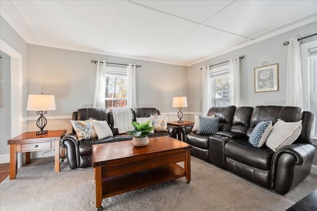 20 Lafayette St, North Attleboro, MA 02760