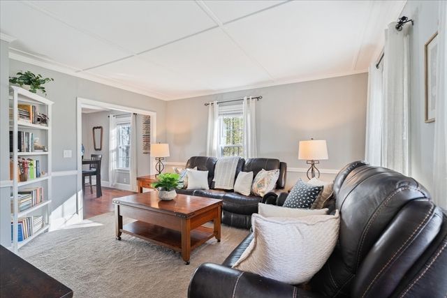 20 Lafayette St, North Attleboro, MA 02760