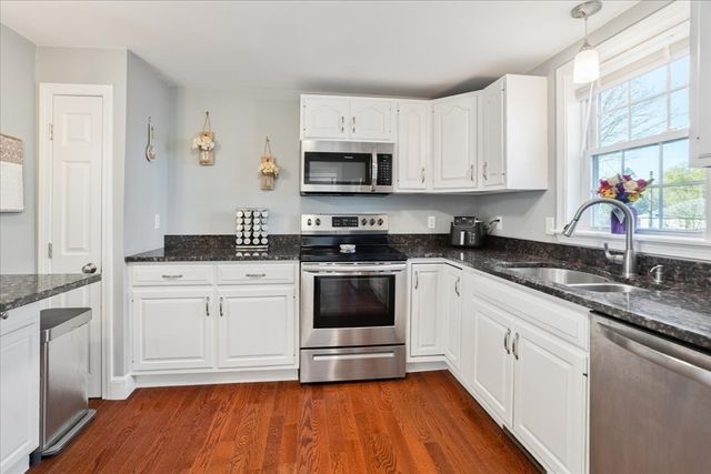 20 Lafayette St, North Attleboro, MA 02760