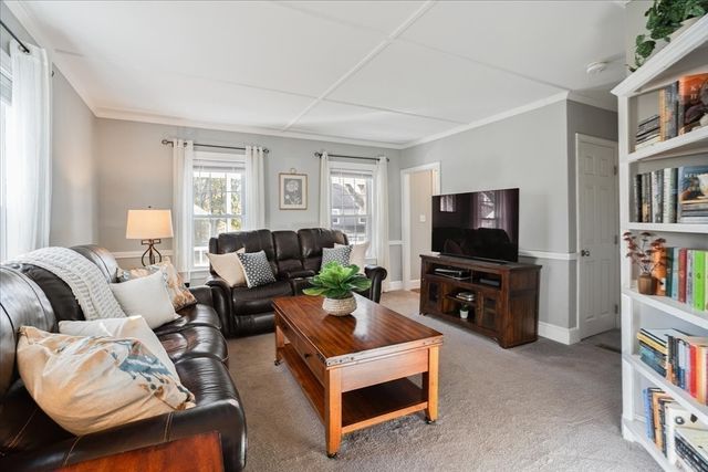 20 Lafayette St, North Attleboro, MA 02760