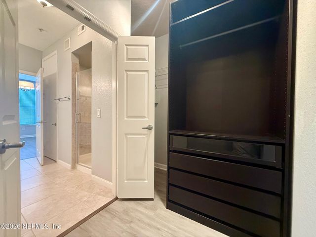 8539 GATE PARKWAY Parkway W 9333, Jacksonville, FL 32216