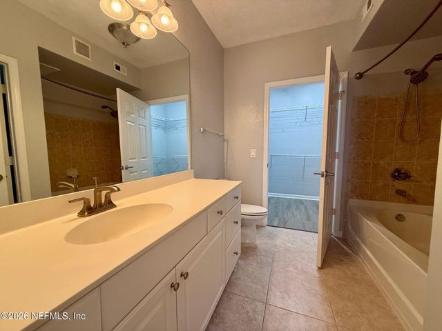 8539 GATE PARKWAY Parkway W 9333, Jacksonville, FL 32216