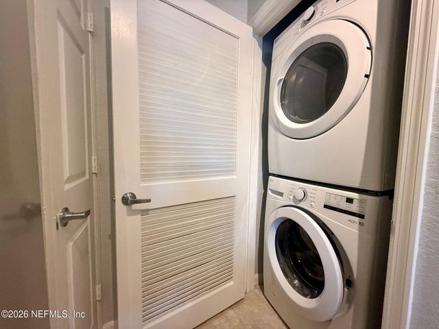 8539 GATE PARKWAY Parkway W 9333, Jacksonville, FL 32216