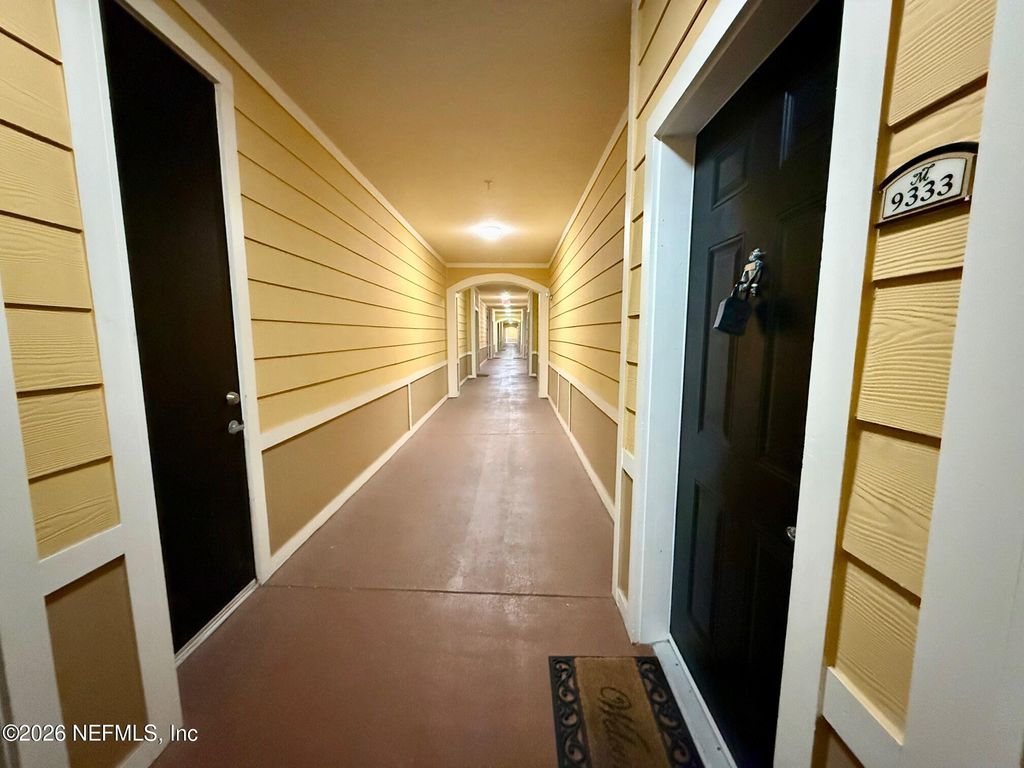 8539 GATE PARKWAY Parkway W 9333, Jacksonville, FL 32216