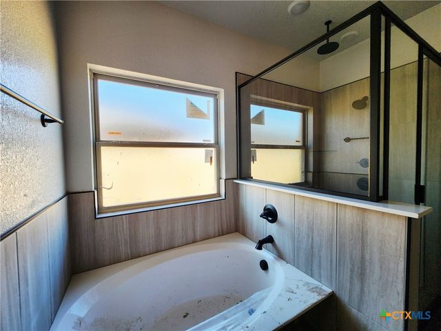 712 Golden Eagle Drive, Salado, TX 76571