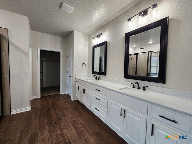 712 Golden Eagle Drive, Salado, TX 76571