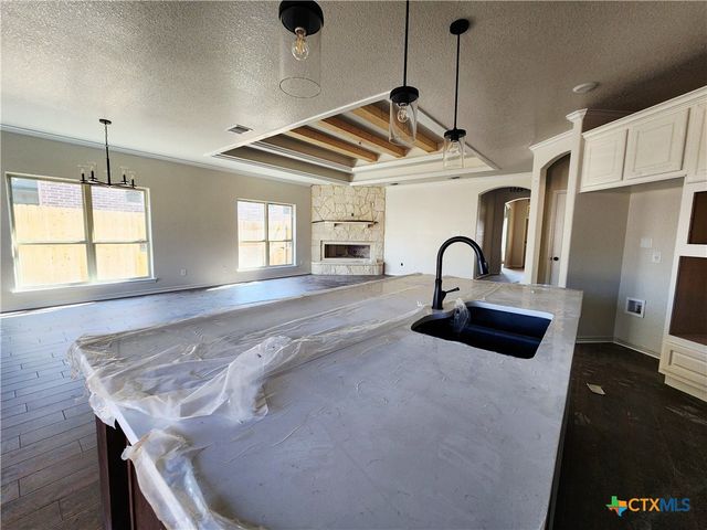 712 Golden Eagle Drive, Salado, TX 76571