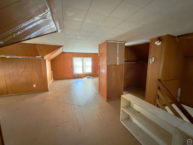 1603 SW Central Park AVE, Topeka, KS 66604