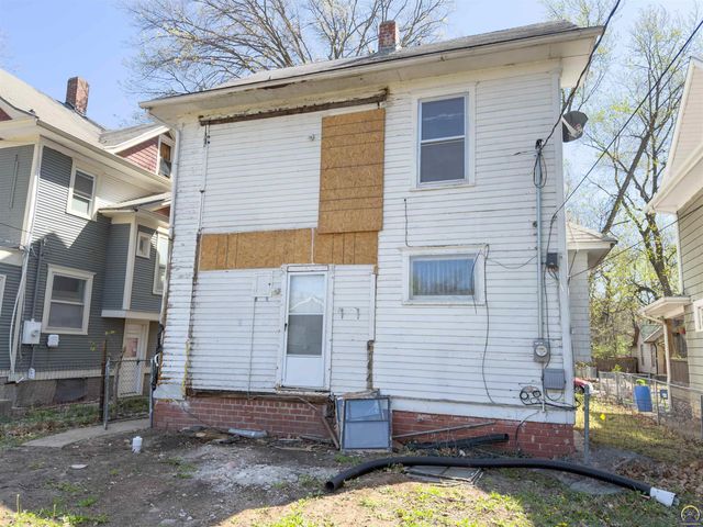 1603 SW Central Park AVE, Topeka, KS 66604