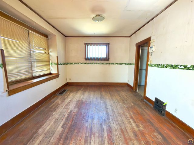 1603 SW Central Park AVE, Topeka, KS 66604