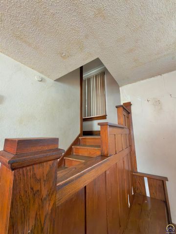 1603 SW Central Park AVE, Topeka, KS 66604