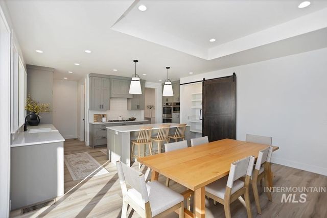 7012 S Cadence Ave, Meridian, ID 83642