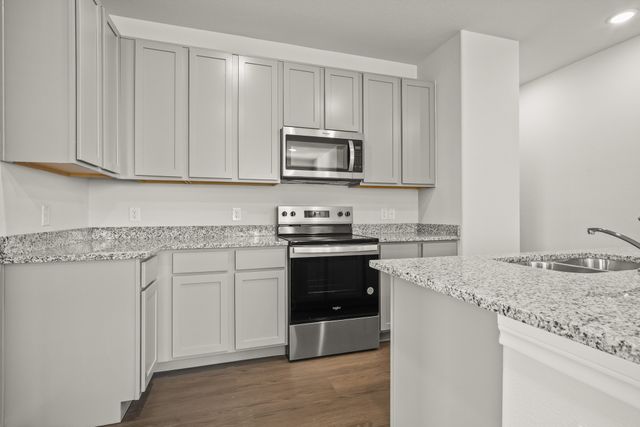 5025 Wellborn Road, Fort Worth, TX 76036
