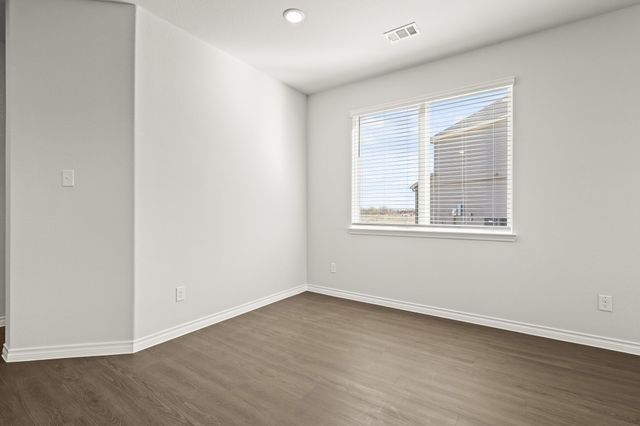 5025 Wellborn Road, Fort Worth, TX 76036