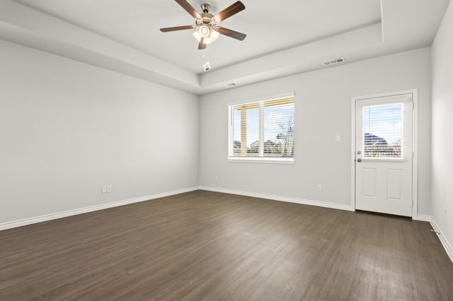 5025 Wellborn Road, Fort Worth, TX 76036