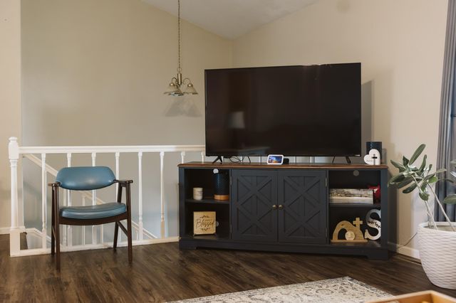 1637 E 541st Road, Brighton, MO 65617