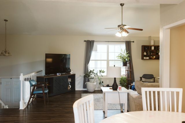 1637 E 541st Road, Brighton, MO 65617