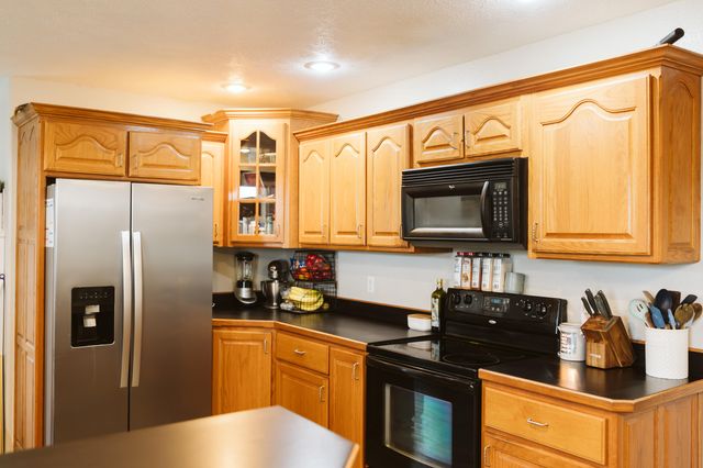 1637 E 541st Road, Brighton, MO 65617