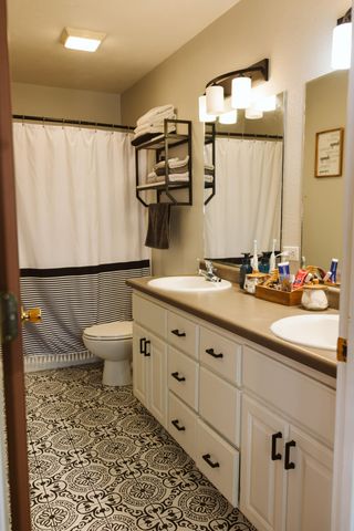 1637 E 541st Road, Brighton, MO 65617