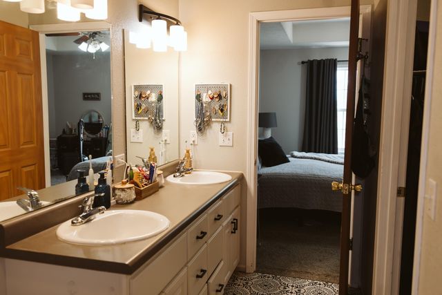 1637 E 541st Road, Brighton, MO 65617