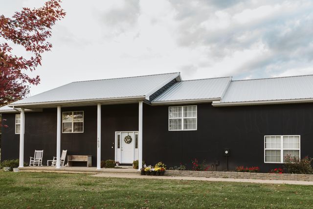 1637 E 541st Road, Brighton, MO 65617
