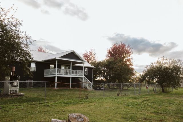 1637 E 541st Road, Brighton, MO 65617