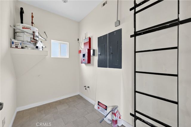 447 N Prairie Avenue, Inglewood, CA 90301