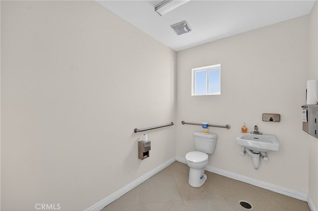 447 N Prairie Avenue, Inglewood, CA 90301