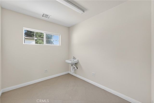 447 N Prairie Avenue, Inglewood, CA 90301