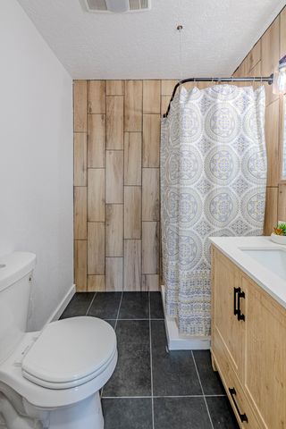 2714 Adams Street NE, Albuquerque, NM 87110