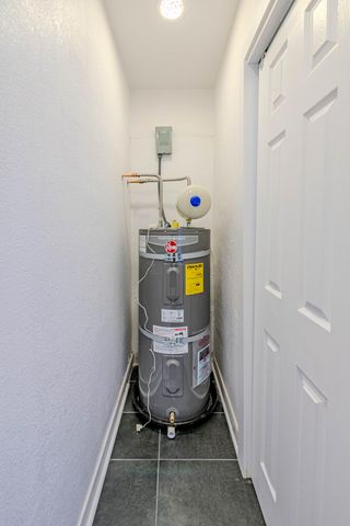 2714 Adams Street NE, Albuquerque, NM 87110