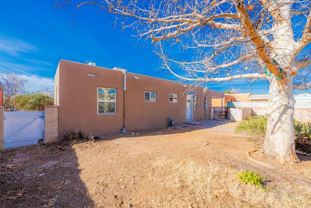 2714 Adams Street NE, Albuquerque, NM 87110