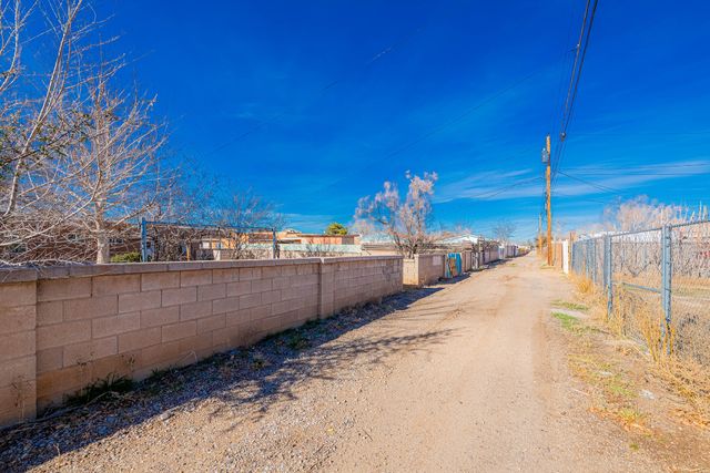 2714 Adams Street NE, Albuquerque, NM 87110