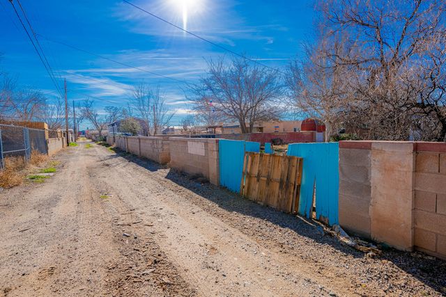 2714 Adams Street NE, Albuquerque, NM 87110