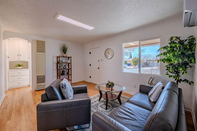 2714 Adams Street NE, Albuquerque, NM 87110