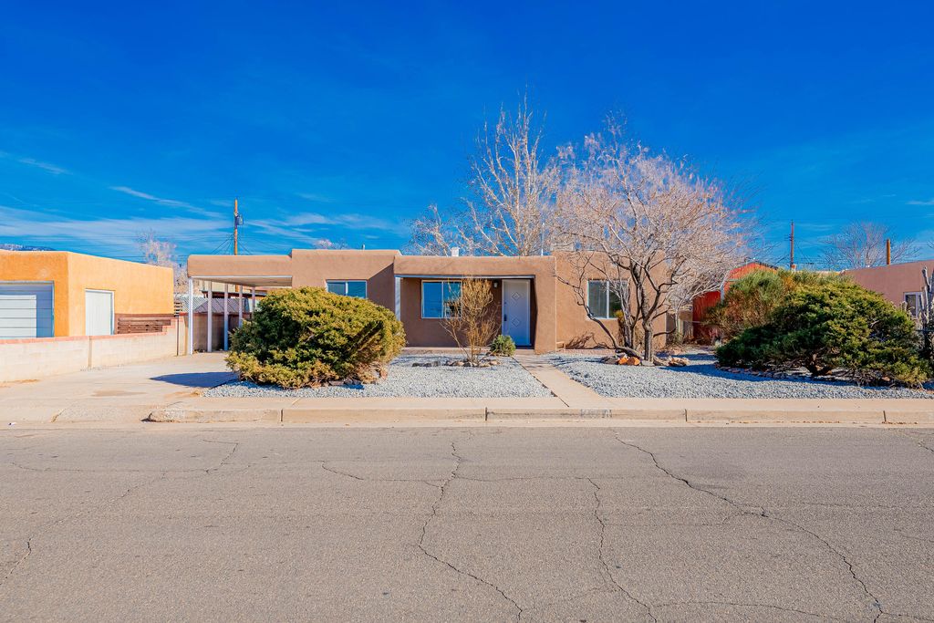 2714 Adams Street NE, Albuquerque, NM 87110