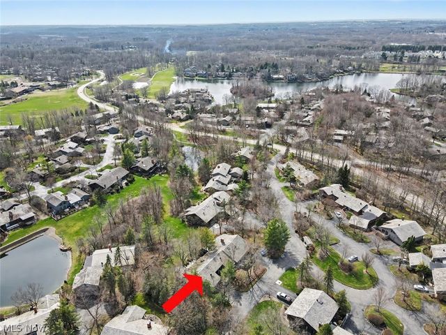 270-26 Hawthorne Drive, Aurora, OH 44202