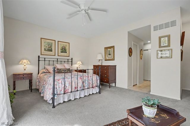 270-26 Hawthorne Drive, Aurora, OH 44202