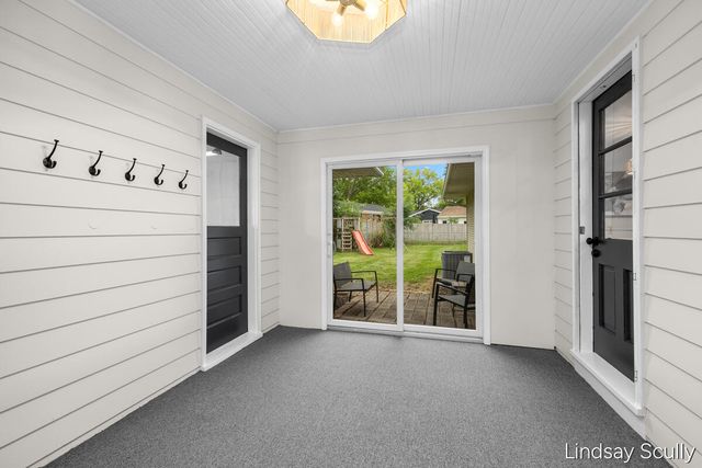 160 Boltwood Drive NE, Grand Rapids, MI 49505