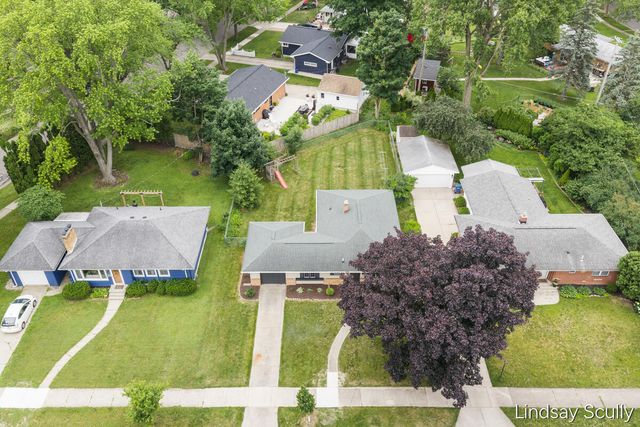 160 Boltwood Drive NE, Grand Rapids, MI 49505