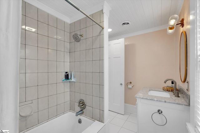 602 S Broad Street, Clinton, SC 29325