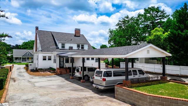 602 S Broad Street, Clinton, SC 29325