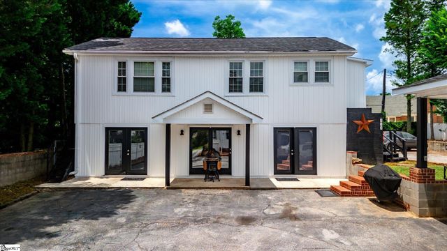 602 S Broad Street, Clinton, SC 29325
