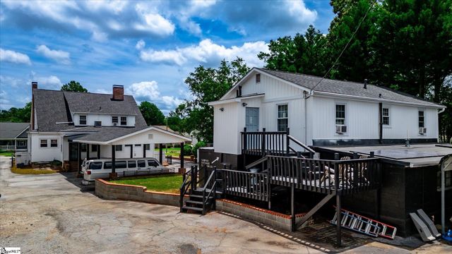 602 S Broad Street, Clinton, SC 29325