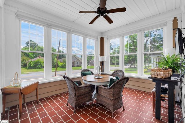 602 S Broad Street, Clinton, SC 29325