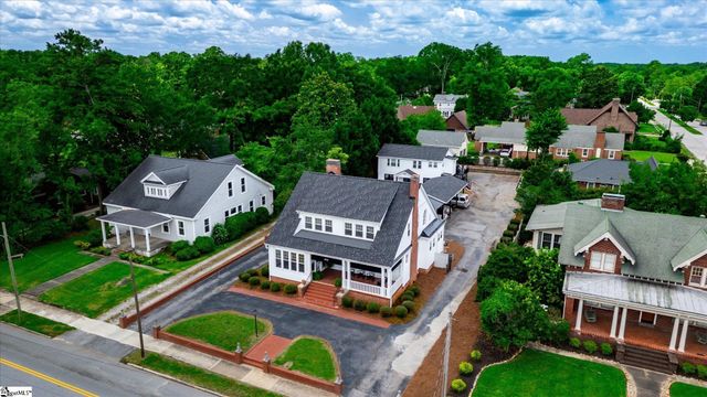 602 S Broad Street, Clinton, SC 29325